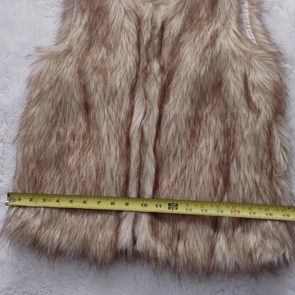 GB FUR VEST . - Picture 9 of 14
